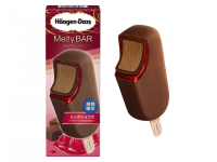 ハーゲンダッツ メルティーバー リッチショコラ ～ベリーソースとともに～。（画像:ハーゲンダッツ ジャパン発表資料より）