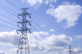 富士経済の調査によると、2017年のパワー半導体市場規模は2兆7192億円。2030年には4兆6798億円に拡大すると予測