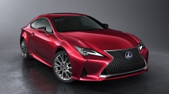 レクサスRC300ｈ（画像: トヨタ自動車の発表資料より）