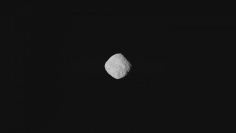 「探査機オシリス・レックスによる、小惑星ベンヌの画像」(c) NASA/Goddard/University of Arizona