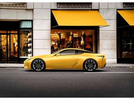 特別仕様車LEXUS LC“Luster Yellow”は、外板色にネープルスイエローコントラストレイヤリング、内装色に特別仕様車専用のラスターイエローを採用し、非日常性を演出したモデル 特別仕様車LEXUS LC“Luster Yellow”は、外板色にネープルスイエローコントラストレイヤリング、内装色に特別仕様車専用のラスターイエローを採用し、非日常性を演出したモデル