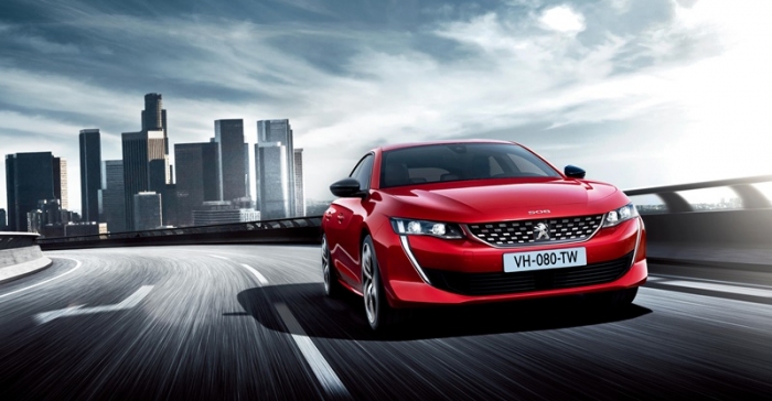 新型508（画像: プジョーの発表資料より）