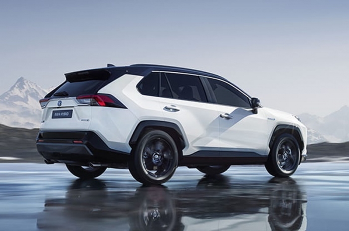 新型「RAV4」。