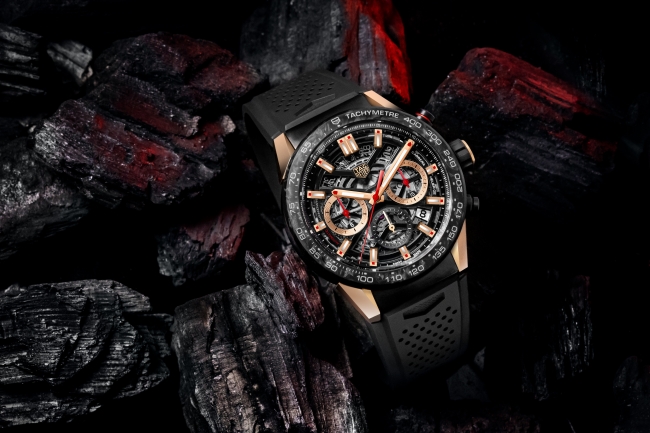 タグ・ホイヤー カレラ キャリバー ホイヤー02 カーボン ローズゴールドモデル。（画像:LVMH ウォッチ・ジュエリー ジャパン発表資料より）