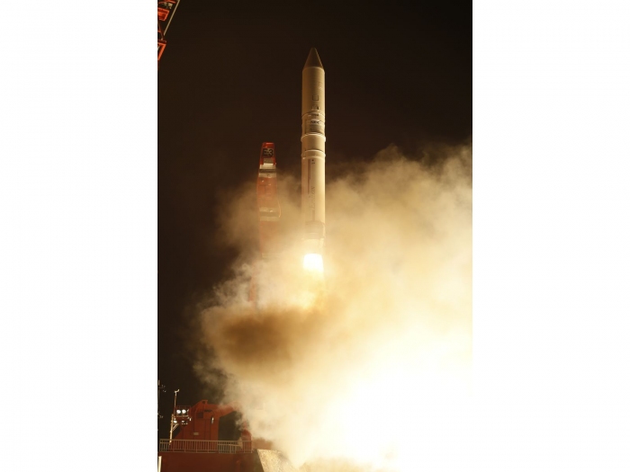 写真はイプシロンロケット3号機の打ち上げの様子。(c) JAXA