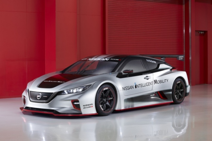 新型EVレーシングカー「NISSAN LEAF NISMO RC」(画像: 日産自動車の発表資料より)
