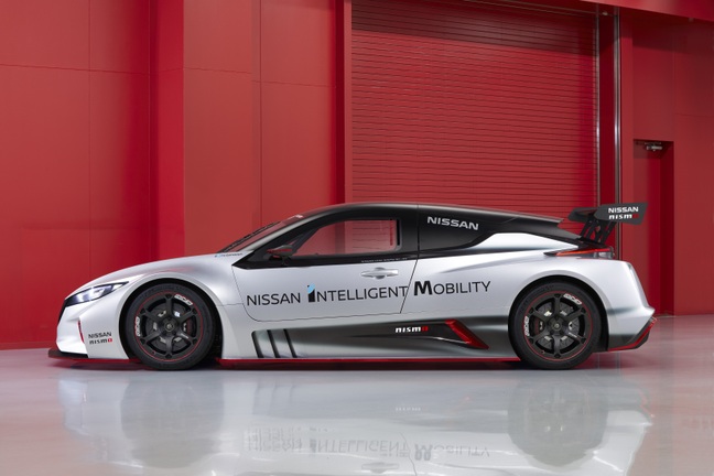 「NISSAN LEAF NISMO RC」
