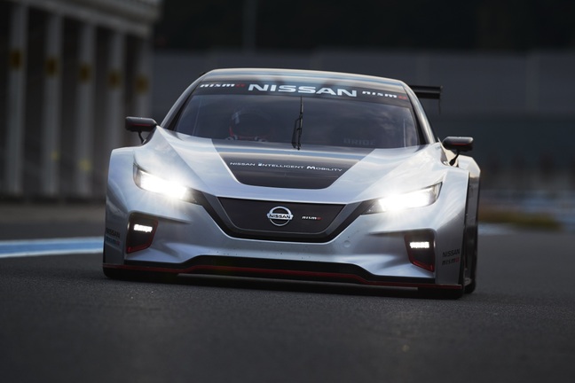 「NISSAN LEAF NISMO RC」