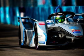 電気自動車の世界最高峰レース「フォーミュラE」シーズン5開幕。日本から日産自動車、ドイツからBMW、HWA(メルセデス系列)など大手自動車メーカーが新たに参戦。 電気自動車の世界最高峰レース「フォーミュラE」シーズン5開幕。日本から日産自動車、ドイツからBMW、HWA(メルセデス系列)など大手自動車メーカーが新たに参戦。