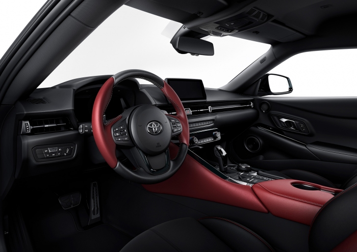 新型スープラ(米国仕様)