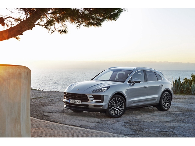 日本でも受注を開始した新型ポルシェ・マカン、価格は859.0万円。装備が充実したテクノロジーエディション(1082.5万円)、シュポルトエディション(1082.1万円)をラインアップする