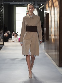 新生「バーバリー」　リカルド・ティッシのデビューコレクションを伊勢丹新宿店 ザ・ステージで先行発売