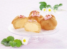 ファンデリー＜３１３７＞（東マ）は、味の素の糖類ゼロ甘味料「パルスイート（Ｒ）」「パルスイート（Ｒ）カロリーゼロ」を使用したヘルシースイーツ「カスタードシュークリームいちごのアイシングがけ（３個入り）」を２０１９年３月１日（金）より、『ミールタイム』で発売する。
