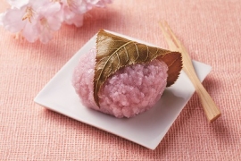 「桜餅（こしあん）」（写真：ローソンの発表資料より）