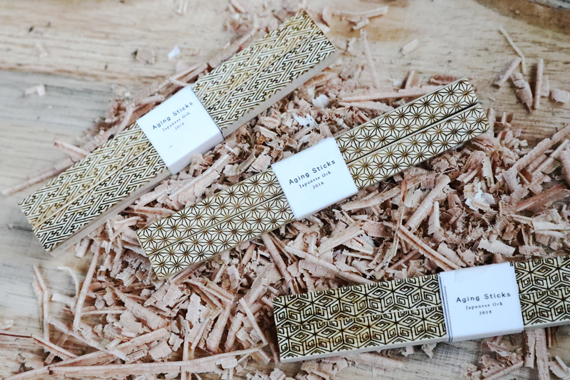 「MIZUNARA AGING STICKS（ミズナラエイジングスティックス）」（画像: 文陽堂の発表資料より）