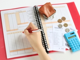 日本FP協会は全国の20代~50代の就業女性を対象に、「働く女性のくらしとお金に関する調査」をインターネットリサーチで実施。節約志向や貯蓄への意識のほか、副業への関心も見受けられた。 日本FP協会は全国の20代~50代の就業女性を対象に、「働く女性のくらしとお金に関する調査」をインターネットリサーチで実施。節約志向や貯蓄への意識のほか、副業への関心も見受けられた。