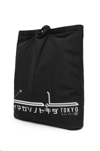 ロンドンのメンズブランド「カシミ（QASIMI）」の創業デザイナーが来日　初のポップストアを開催