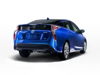 もっとも燃費がよかったクルマは、登録車でトヨタ・プリウス