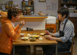 しっかり原作の雰囲気を出している西島秀俊（右）と内野聖陽（左）（c）「きのう何食べた？」製作委員会