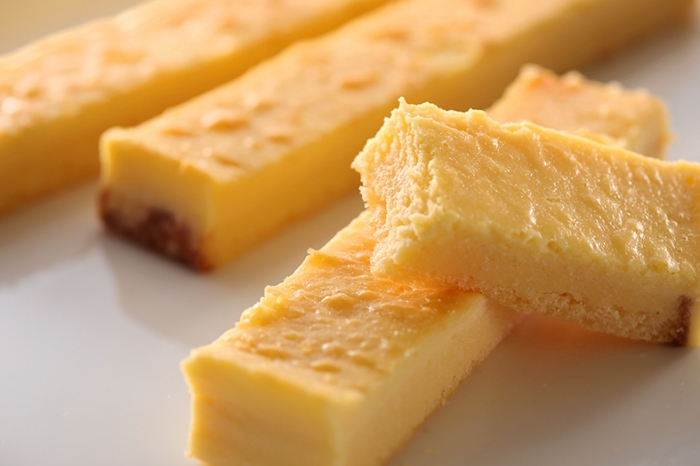 「ベイクドチーズケーキ」（写真：ローソンの発表資料より）