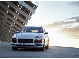 独ポルシェAGが公開したブランド旗艦SUV、カイエンの新しいプラグインハイブリッドモデル