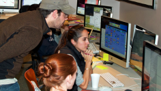 LIGOでの研究の様子。(c) Caltech/MIT/LIGO Lab/C. Gray