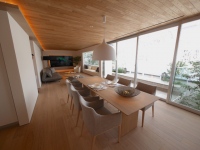 人生をより豊かにしたいと考える人たちが、タワーマンションを卒業して、ゆったりと暮らせる億邸に魅力を感じるのは当然の流れなのかもしれない