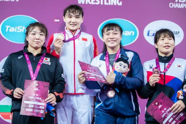 クリナップ＜７９５５＞（東１）が運営する、レスリング部の皆川博恵選手（女子７６ｋｇ級）が、４月２３日から２８日にかけて中国・西安にて開催された「２０１９年アジア選手権」に出場し、銀メダルを獲得した。