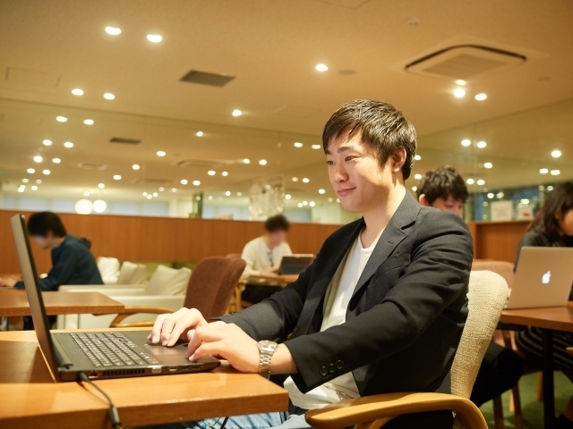 マイナビが「独立・開業に対する意識調査」の結果を発表。「独立・開業に興味がある」と答えた者は41%。理由は「収入増」「目的実現」「能力試したい」など。業種は「飲食」26%、「IT系」18%。