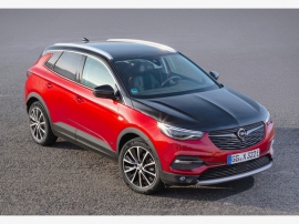 OPELが発表した新型PHEV「Grandland X Hybrid4」、約50kmのEVモード走行が可能で、ユーザーは、ほとんどの場合、ゼロエミッションで走行できるという