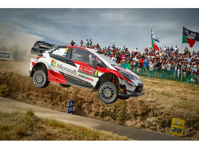 WRC第7戦ラリー・ポルトガルで優勝したチームトヨタのオィット・タナック/マルティン・ヤルヴェオヤ組のヤリスWRC 8号車