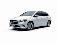 1.4リッター直列4気筒ガソリンターボ搭載の「B180」と、2リッター直列4気筒クリーンディーゼルターボ搭載の「B200d」をラインアップする。写真は新型Bクラスの「B180」、384.0万円