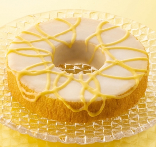 「ストレートバーム　レモンフォンダンがけ」（写真：大丸松坂屋百貨店の発表資料より）