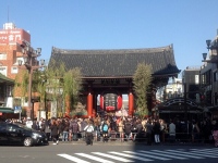 矢野経済研究所が全国自治体のインバウンド誘致に関して調査。自治体の課題は、「人員」69.0%、「専門知識・スキル」64.3%、「予算61.9%、「地域内の連携」59.5%。ヒト・カネ・情報足りず。