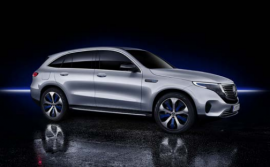 メルセデス・ベンツ EQC 400 4MATIC (欧州仕様)。(画像:メルセデス・ベンツ日本発表資料より) メルセデス・ベンツ EQC 400 4MATIC (欧州仕様)。(画像:メルセデス・ベンツ日本発表資料より)
