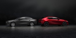 「MAZDA3セダン」（左）と「MAZDA3ファストバック」（画像: マツダの発表資料より）