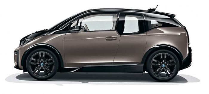 レンジエクステンダーのBMWi3（画像: ビー・エム・ダブリュー・ジャパンの発表資料より）