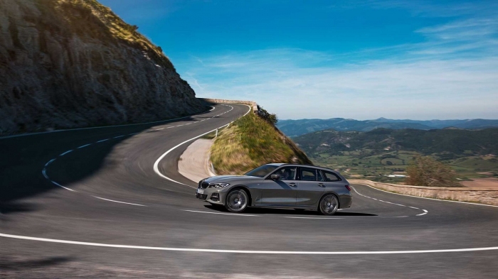 BMW 330e iPerformance（画像: BMWの発表資料より）