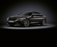 「BMW M5 35 Jahre Edition（フュンフ・ドライシッヒ･ヤーレ）」（画像: ビー・エム・ダブリューの発表資料より）