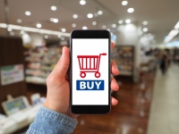 MMD研究所が「スマートフォン決済に関する実態調査」の結果を発表。普段の支払い方法、若年層は「現金」、高齢層は「クレジットカード」の利用が多い。スマホ決済の利用は全体で16.4%。