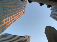 エン・ジャパンが障がい者雇用促進法改正に関し企業調査。法改正の認知度74%。障がい者雇用の企業割合7割。雇用率達成は17年の57%から19年40%に低下。達成意向4割、納付金で社会貢献が多数。