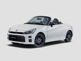 トヨタ店で販売する「COPEN GR SPORT」、価格は5速MT車が243.5万円、7速CVT+パドルシフト車が238.0万円