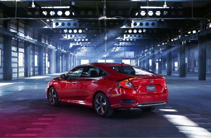 「シビック セダン」