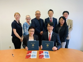 JALとUCLAが連携協定覚書締結。(画像: JALの発表資料より) JALとUCLAが連携協定覚書締結。(画像: JALの発表資料より)