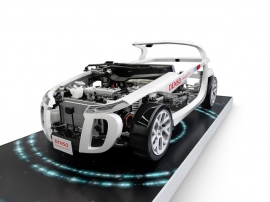 DensoとToyotaは、従来からパワー半導体、なかでもSiC半導体開発で協働歩調をとってきた。写真は2017年TMSで展示した独自半導体を搭載したモックアップ