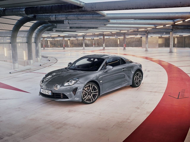 アルピーヌA110リネージのLeft handlerモデル、全国で10台だけの限定車。844.4万円