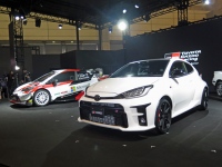 トヨタは、1月10日に開幕した「東京オートサロン2020」で、FIA世界ラリー選手権(WRC)を「勝ち抜く」ために生まれたホモロゲーションモデル、新型車「GRヤリス」を世界初公開した