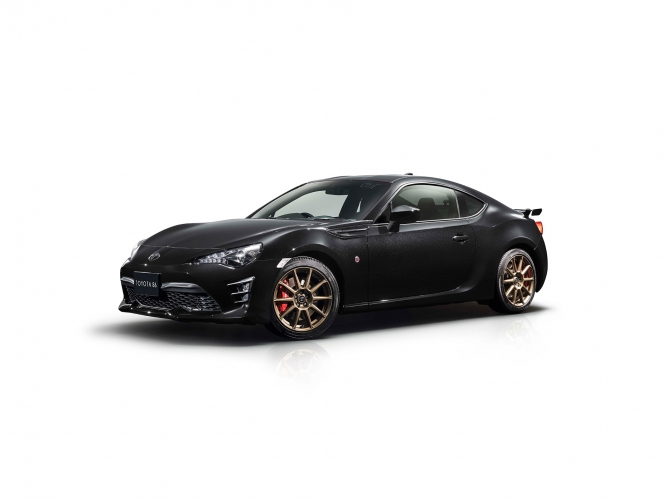 GT“BLACK LIMITED”（画像: トヨタ自動車発表資料より）