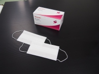 シャープが生産するマスク。（写真：シャープの発表資料より）