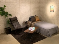 「なぐ-en-システム」で提案する家具付き部屋のイメージ。（画像: 大塚家具の発表資料より）
